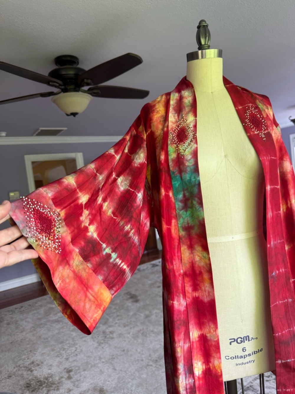 Natori Red Heavy Silk Satin Tie-Dye Kimono Style Cover-Up Beaded
